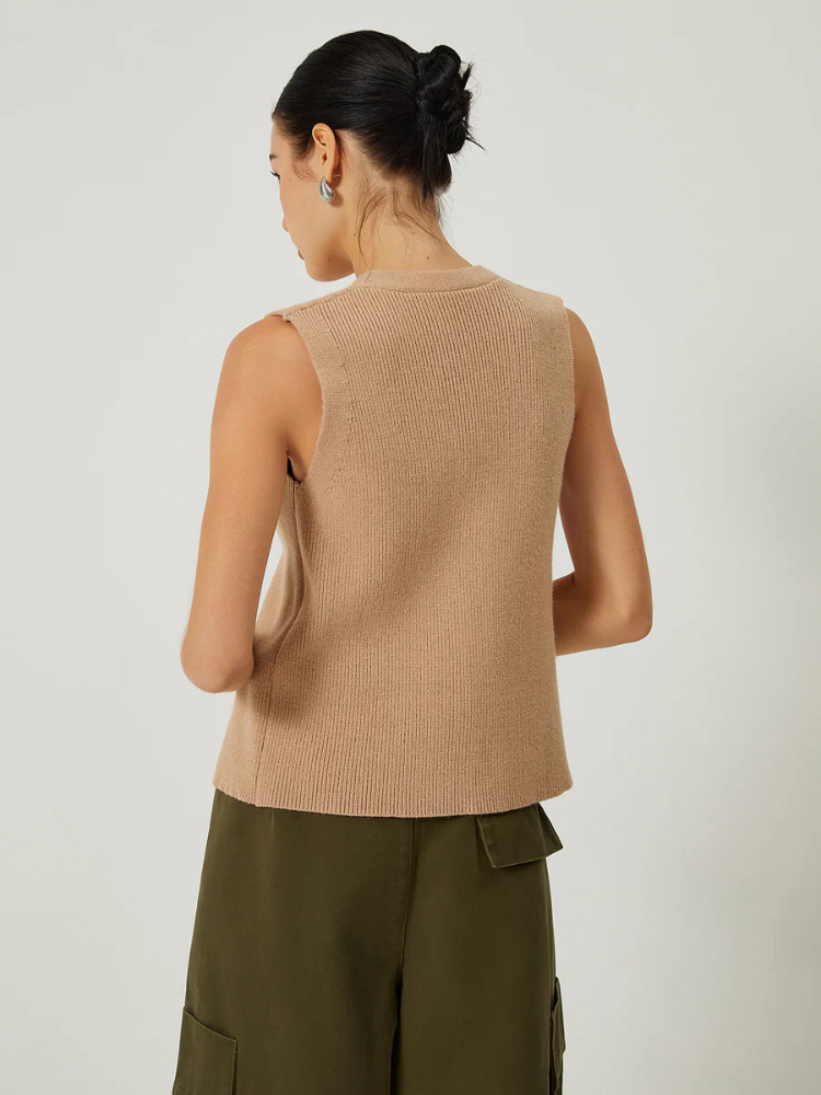 Maven | Women’s Sweater Vest | Ribbed Character Knit