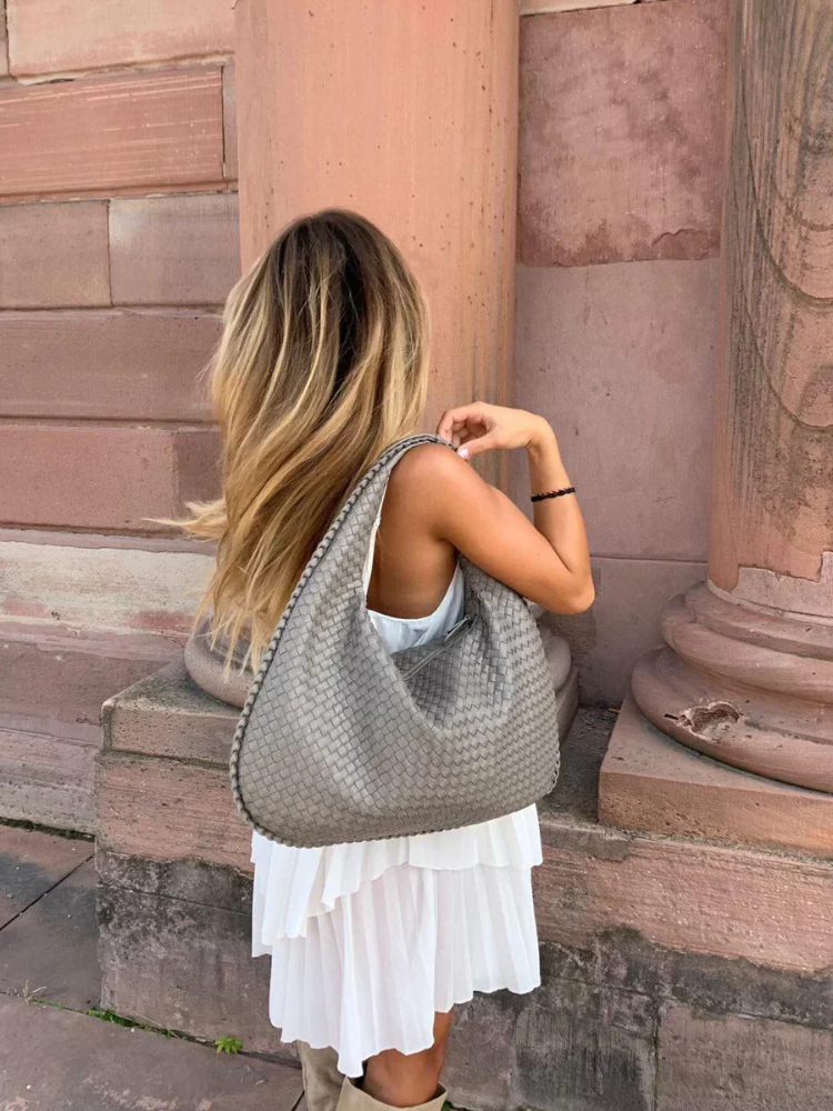 Alva | Women’s Tote Bag | Timeless