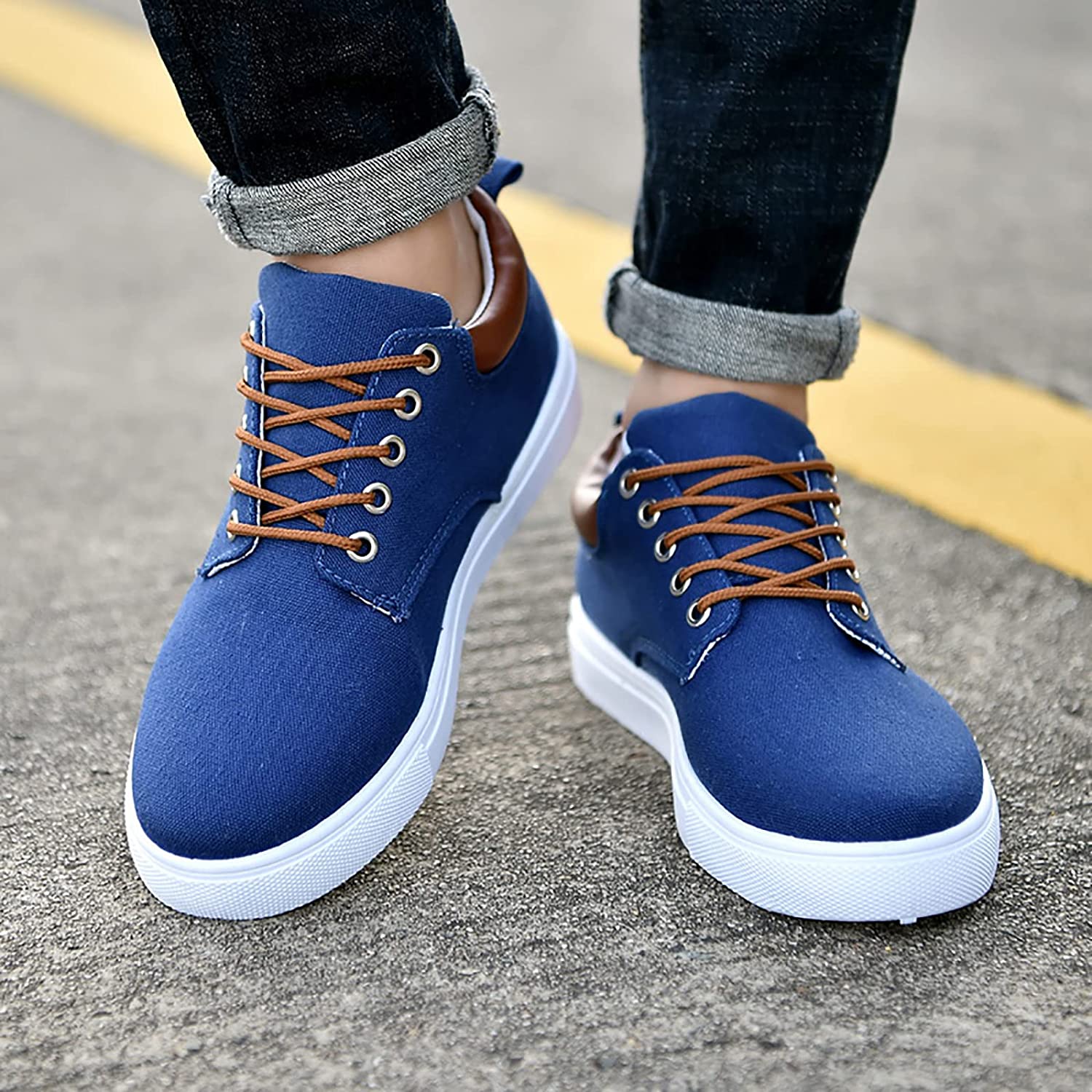 Men’s Casual Shoes - Lace-Up Design with Contrast Sole