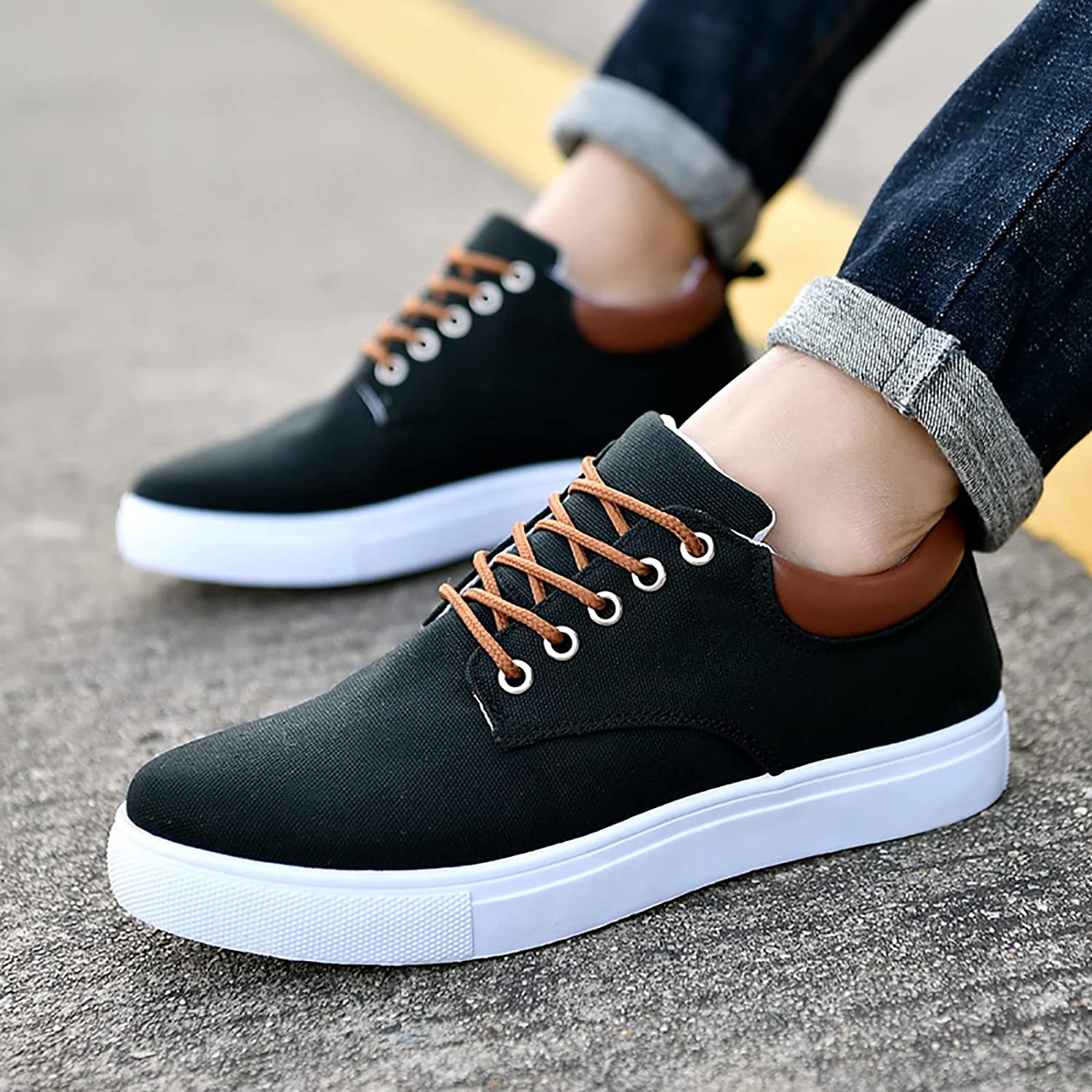 Men’s Casual Shoes - Lace-Up Design with Contrast Sole