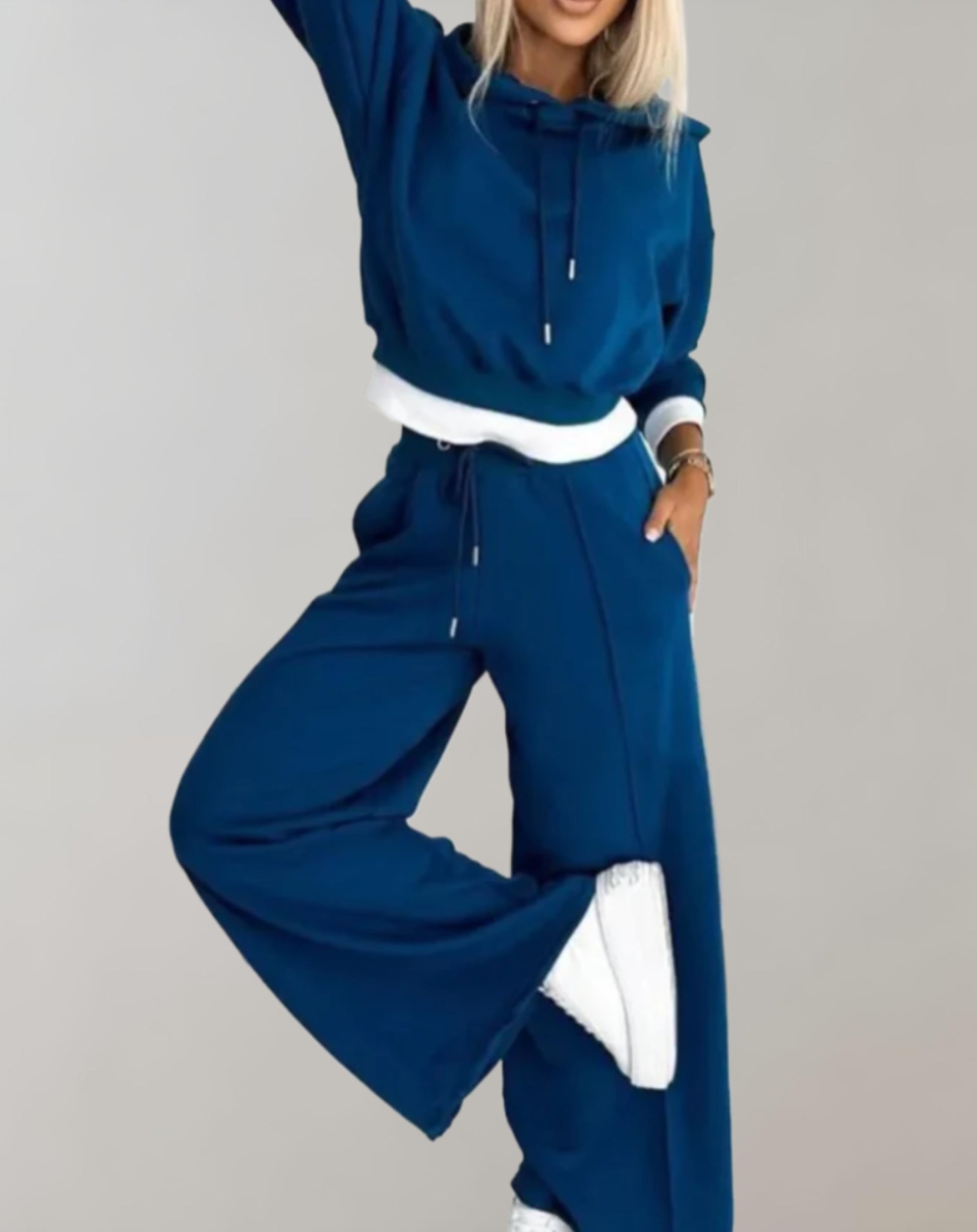 Women’s 2-Piece Hoodie Tracksuit Set - Wide-Leg Trousers
