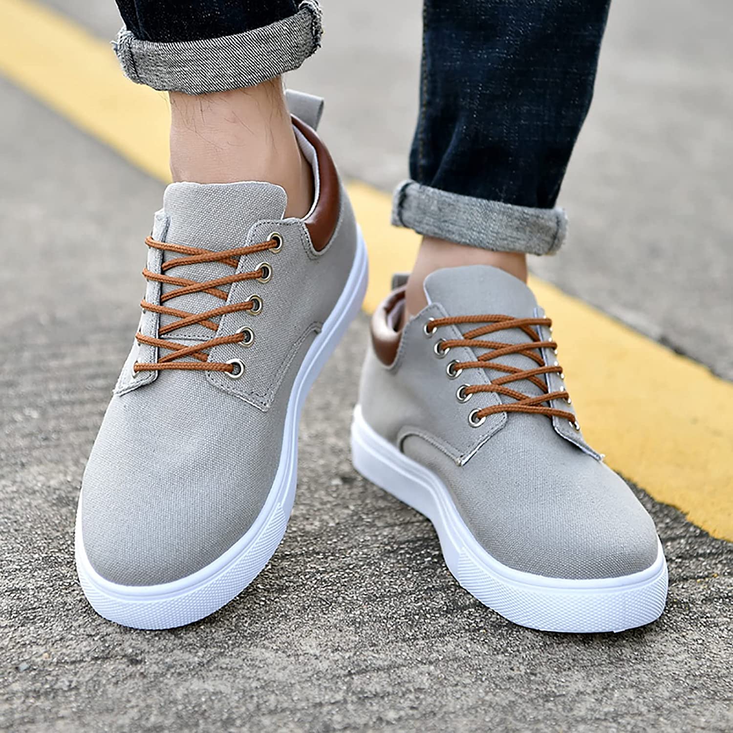 Men’s Casual Shoes - Lace-Up Design with Contrast Sole