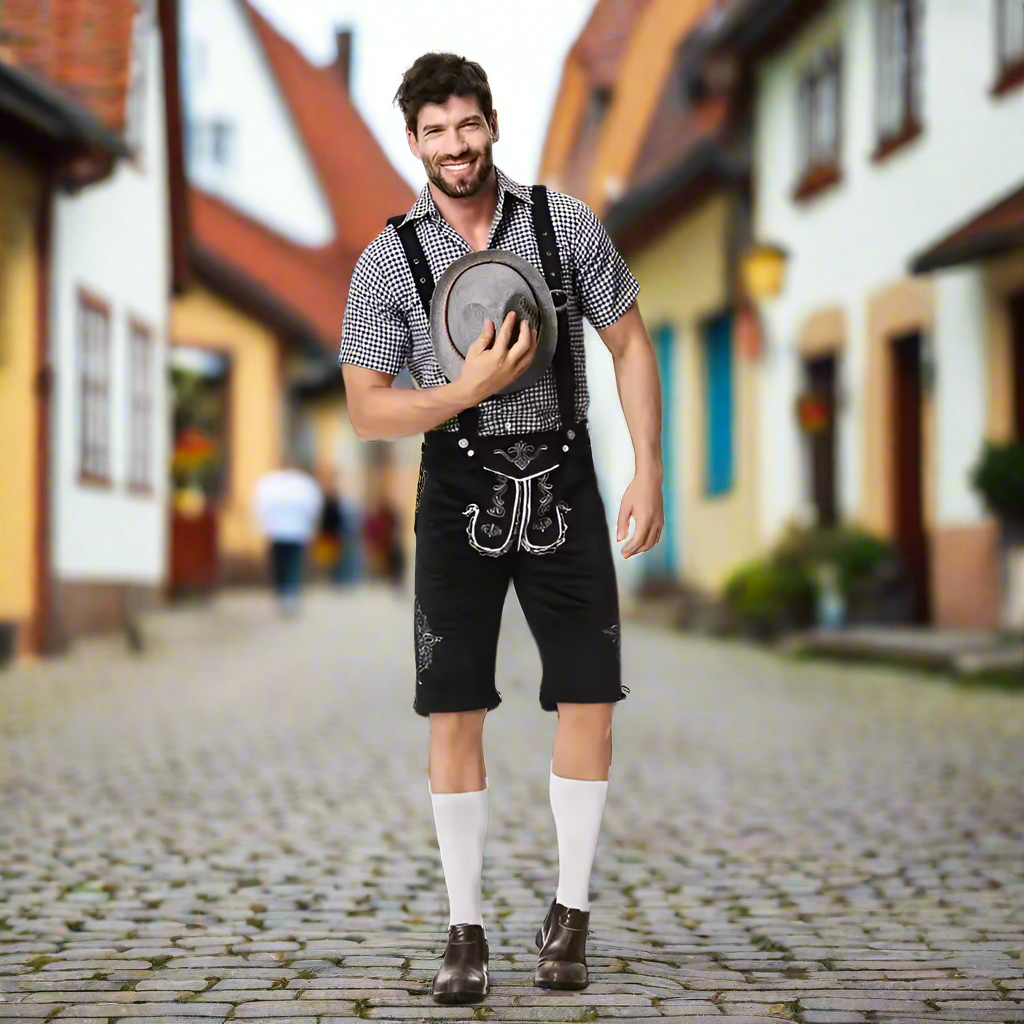 Men's outfit with shirt, pants, and cap – traditional costume