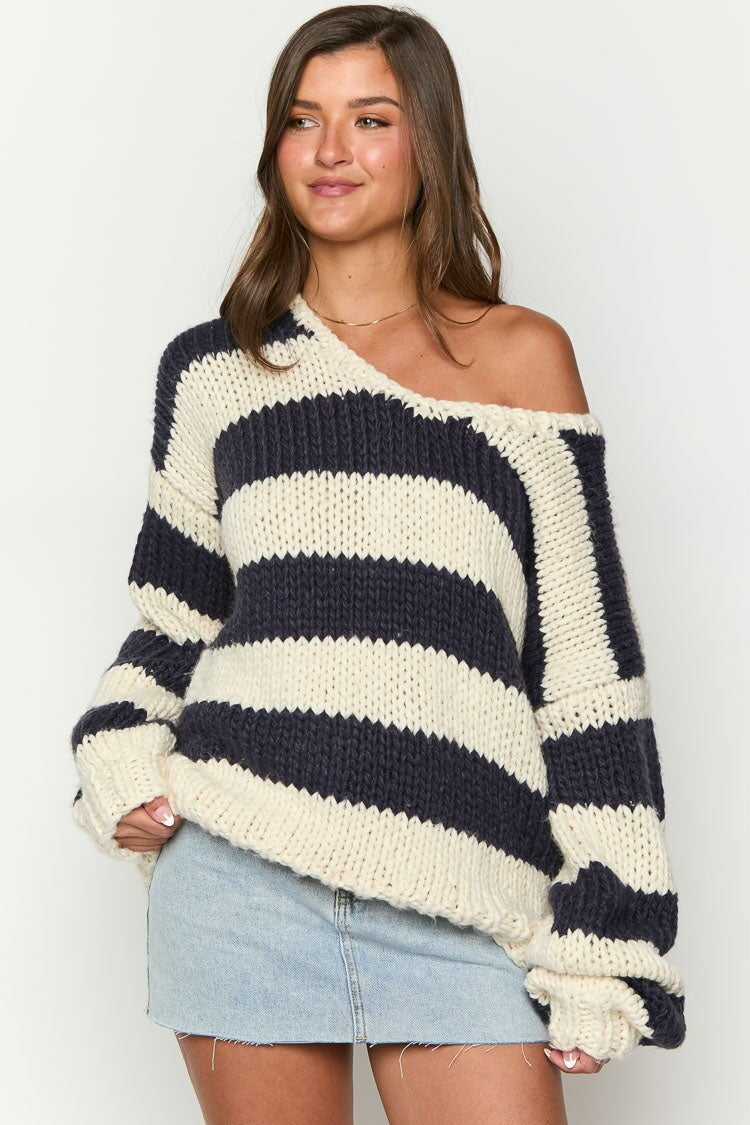 Oversized Striped Sweater | Off-Shoulder | Cozy & Stylish