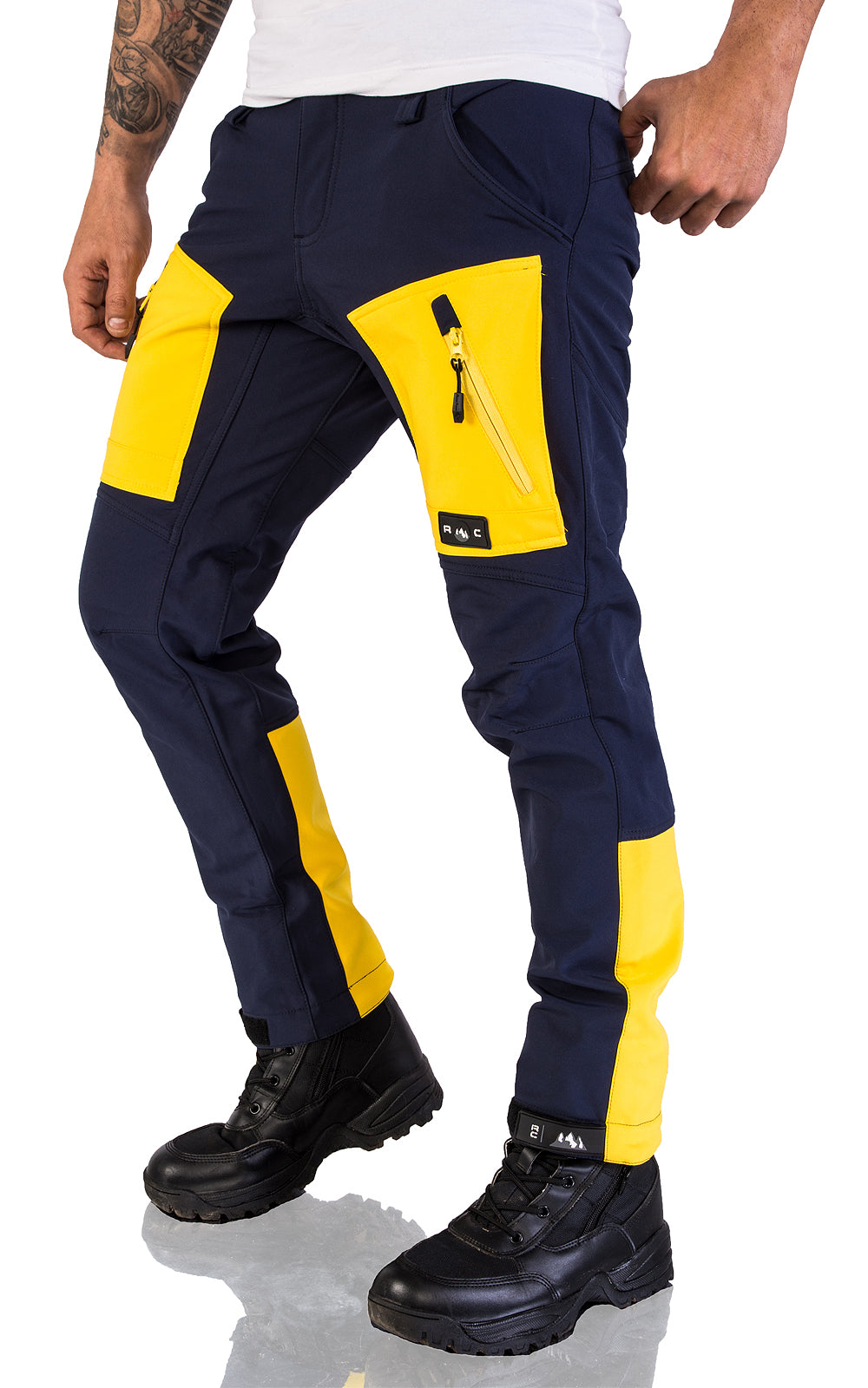 Men's trousers – with zip fastening and pockets