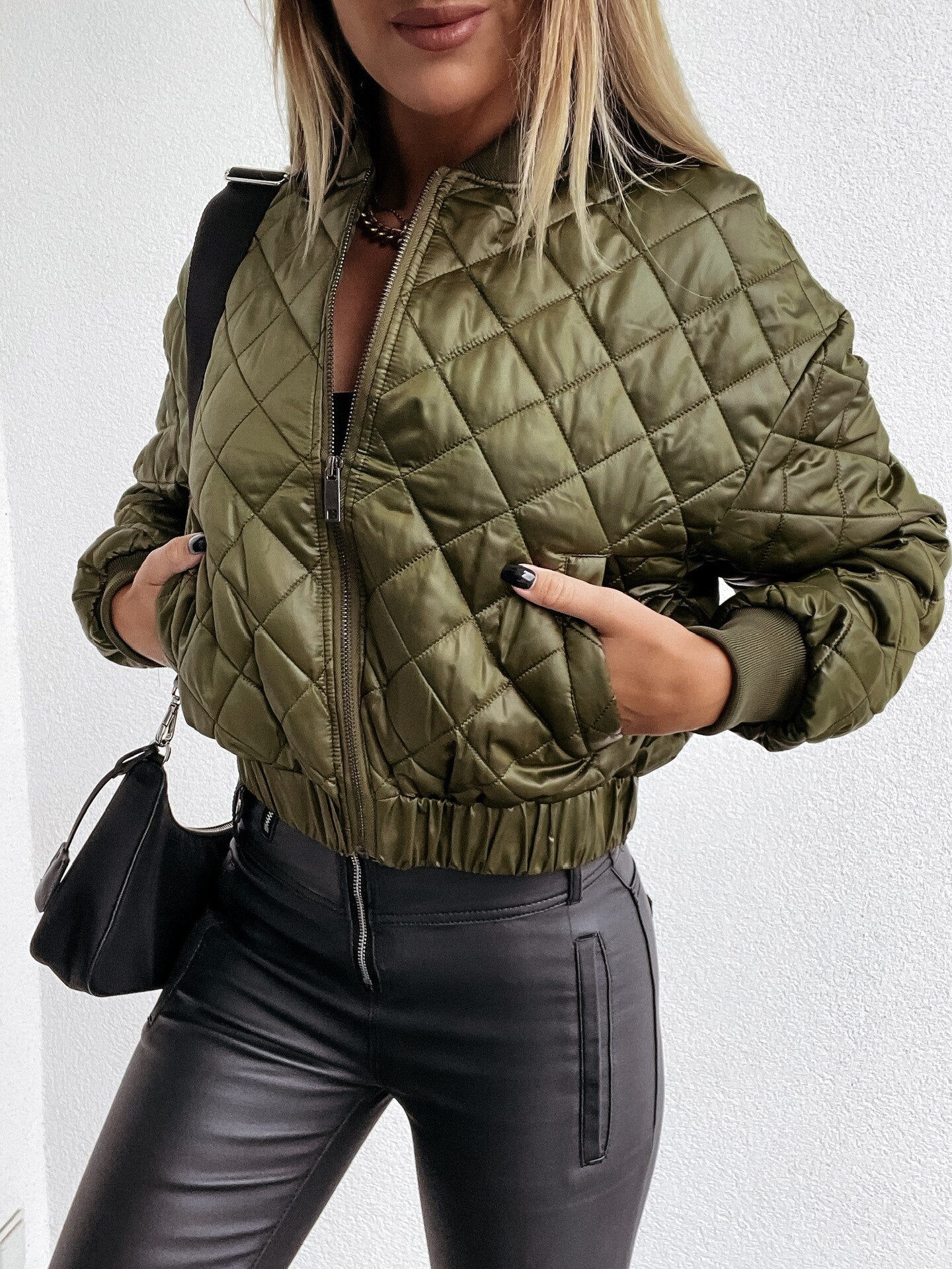 Elowira – Women Short Zip Quilted Jacket