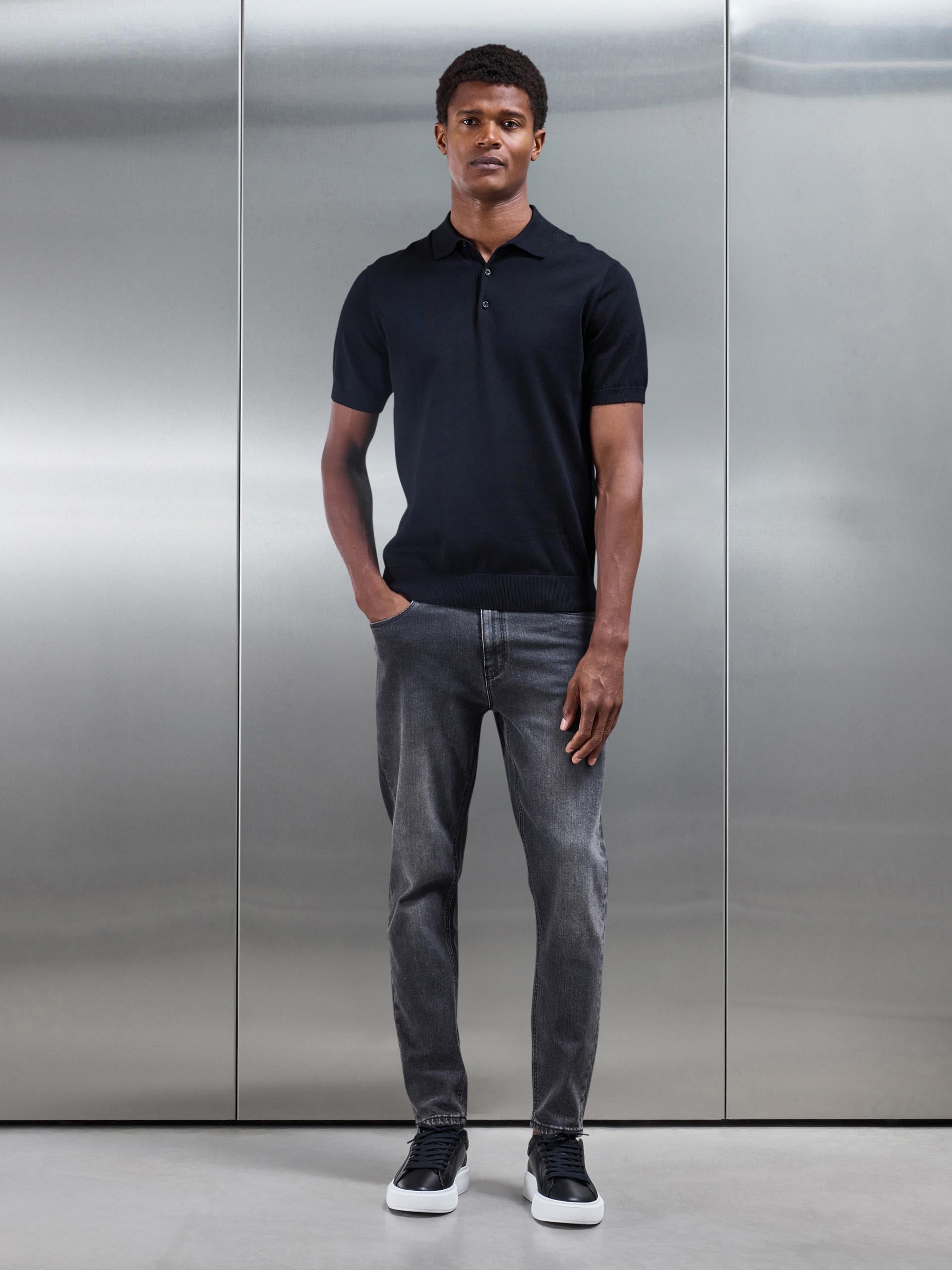 Men’s Jeans in Narrow Leg Cut - Gray Wash