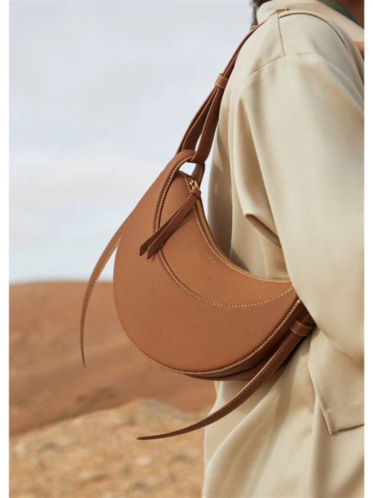 Valeria | Women’s Saddle Bag | Soft Leather
