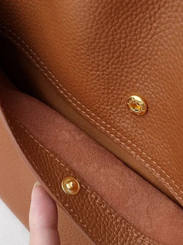 Vivienne | Women’s Leather Bag | Classic Spacious Design