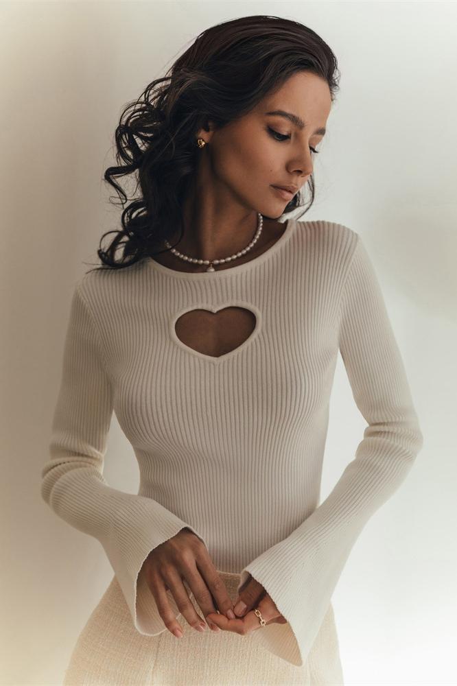 Heart Cutout Top | Long Sleeve | Stretchy & Chic