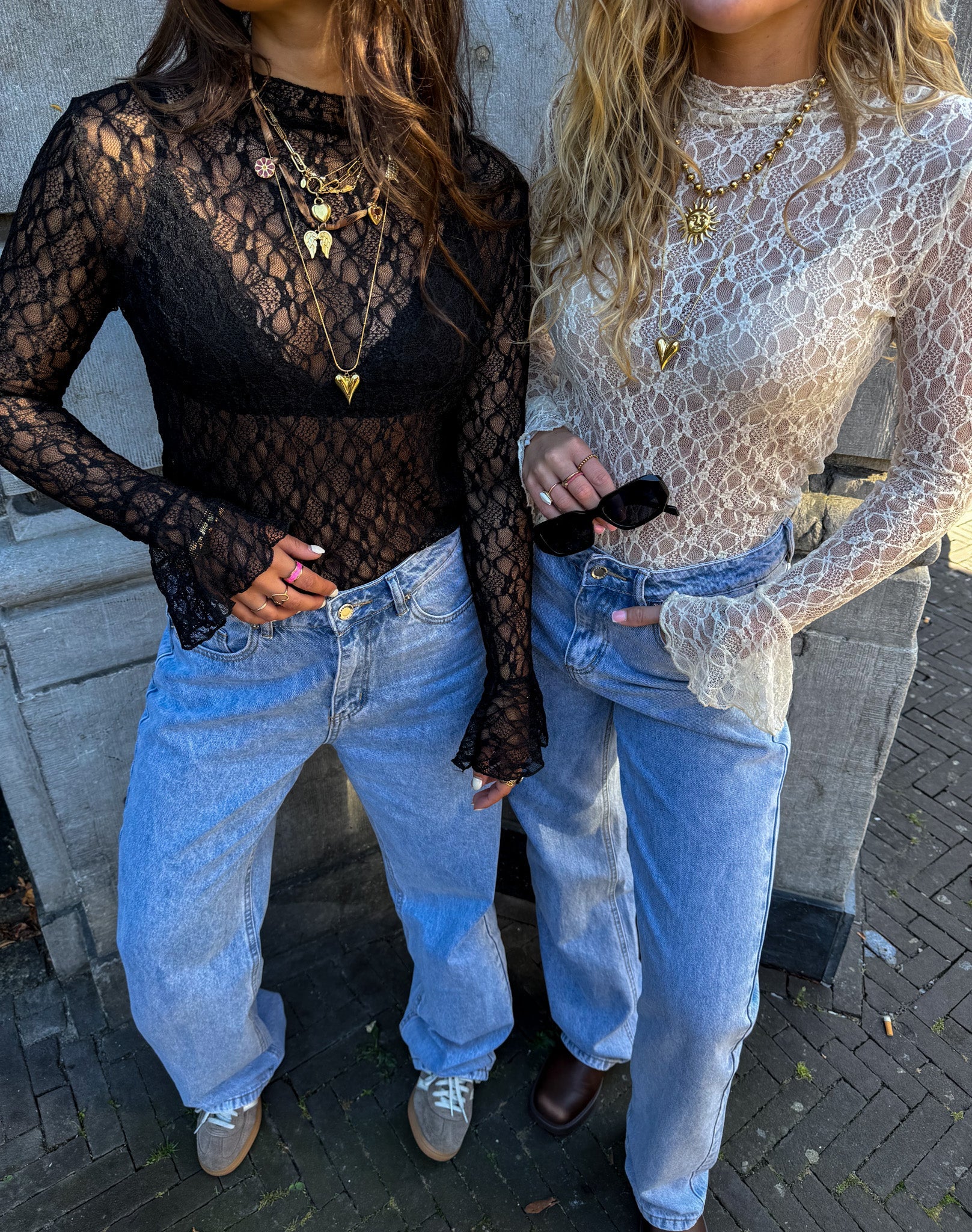 Women's long-sleeved blouse - Knitted jersey layer