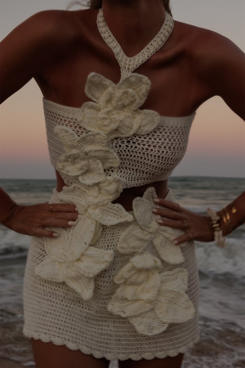 Women’s Floral Two-Piece Set | Elegant & Feminine | Halter Crop Top & High-Waisted Shorts