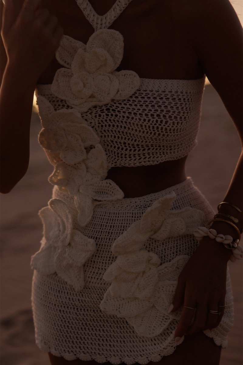 Women’s Floral Two-Piece Set | Elegant & Feminine | Halter Crop Top & High-Waisted Shorts