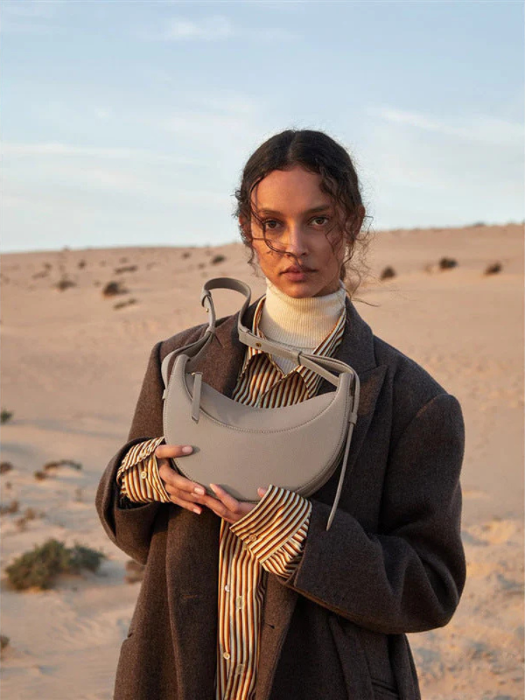 Valeria | Women’s Saddle Bag | Soft Leather