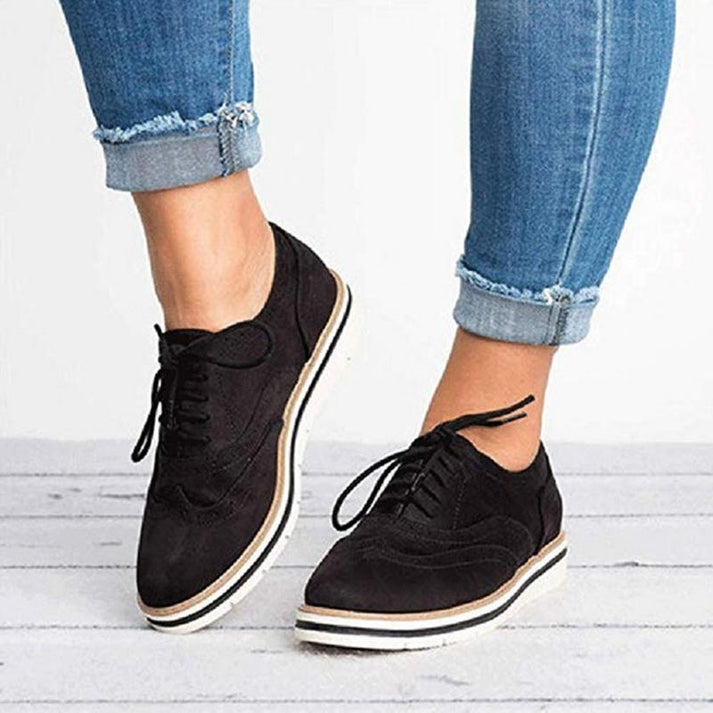 Women’s Brogue Trainers – Lace-Up Low-Top Design