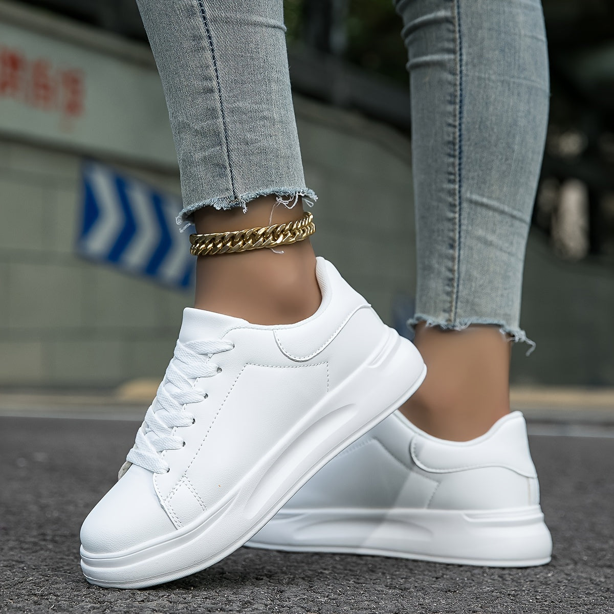 Women’s White Low-Top Shoes – Lace-Up Everyday Footwear
