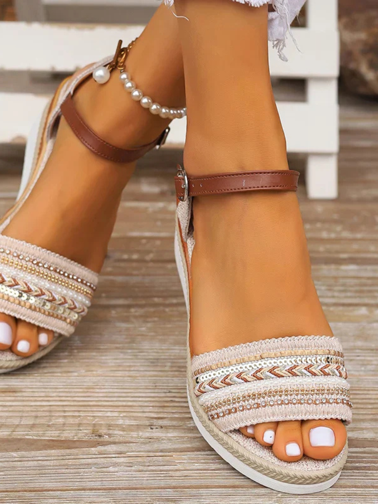 Avery | Women’s Sandals | Casual Summer Chic Fit