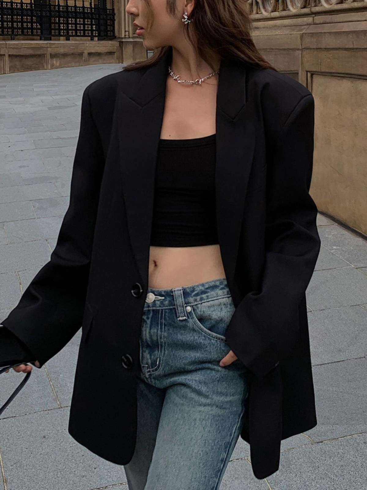 Arlienne – Women’s Longline Lapel Blazer