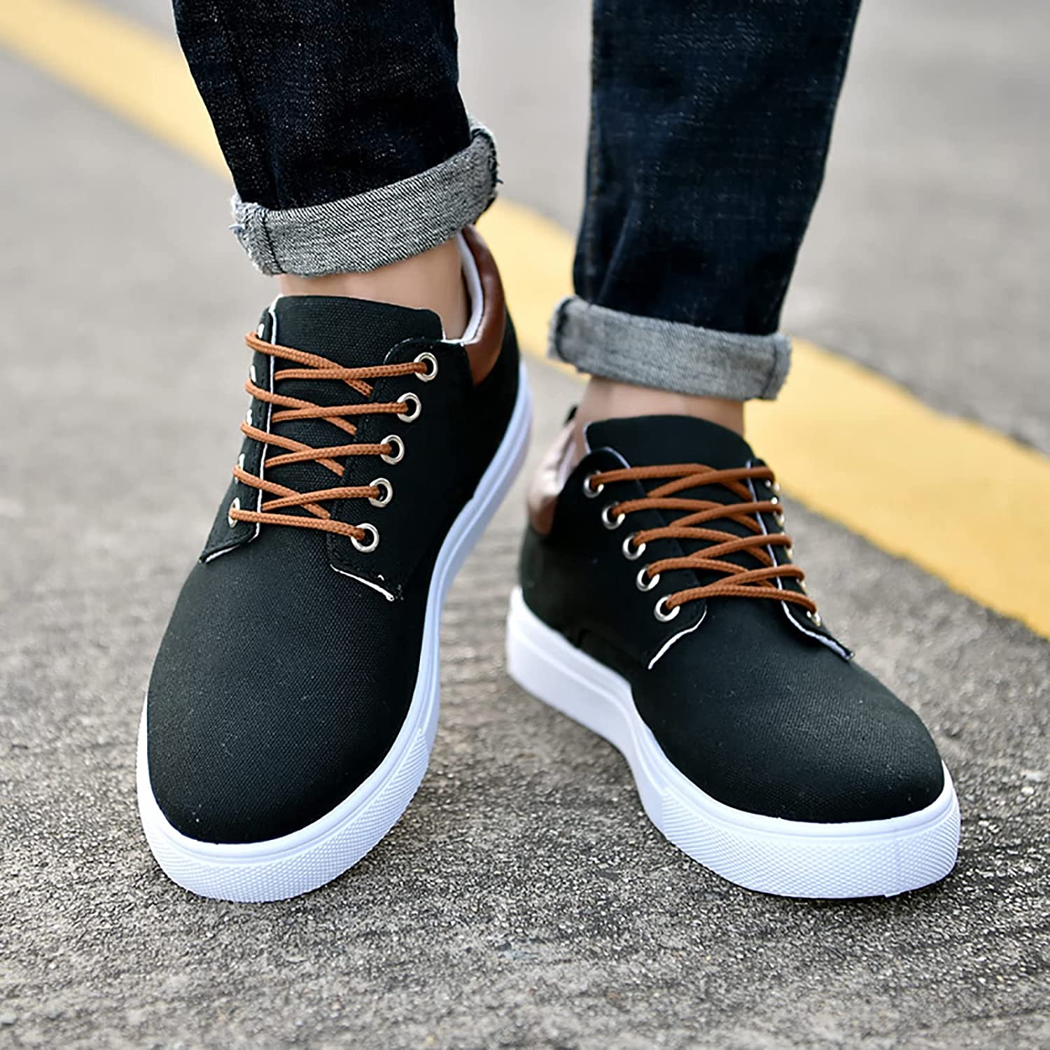 Men’s Casual Shoes - Lace-Up Design with Contrast Sole