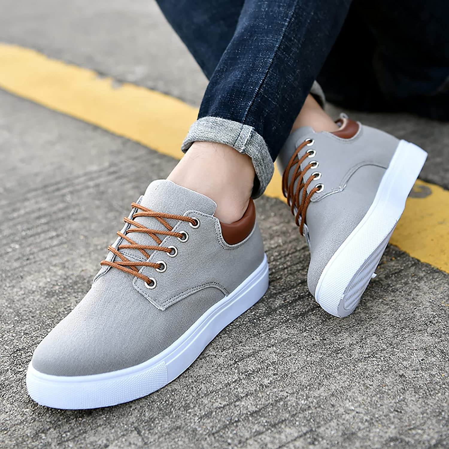 Men’s Casual Shoes - Lace-Up Design with Contrast Sole