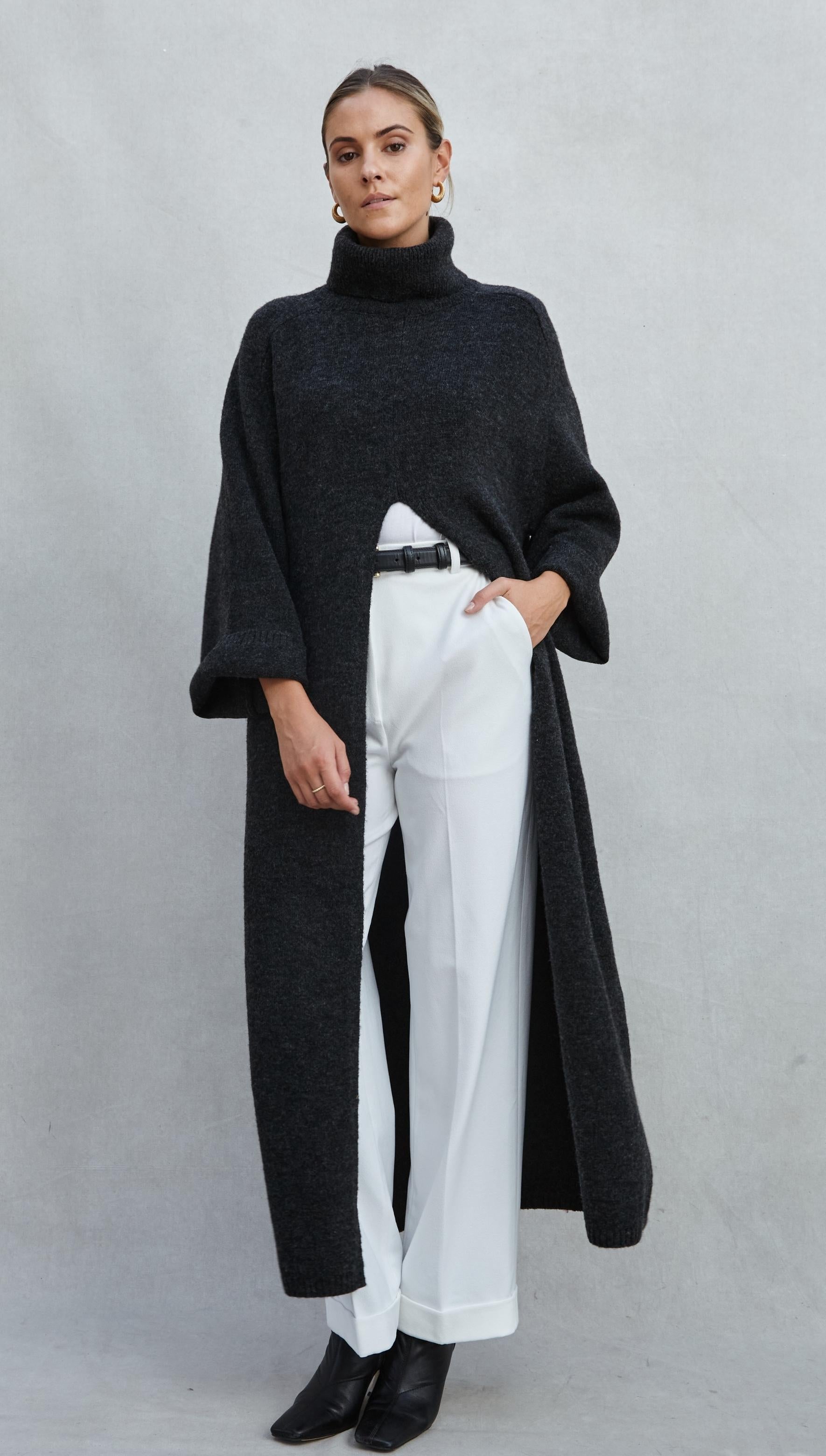 Women's cardigan dress – black pattern