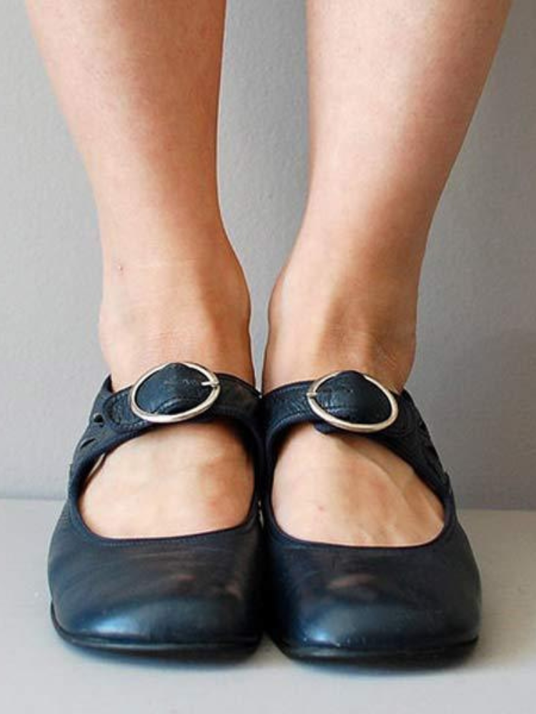 Mira | Women’s Retro Shoes | Rounded Toe