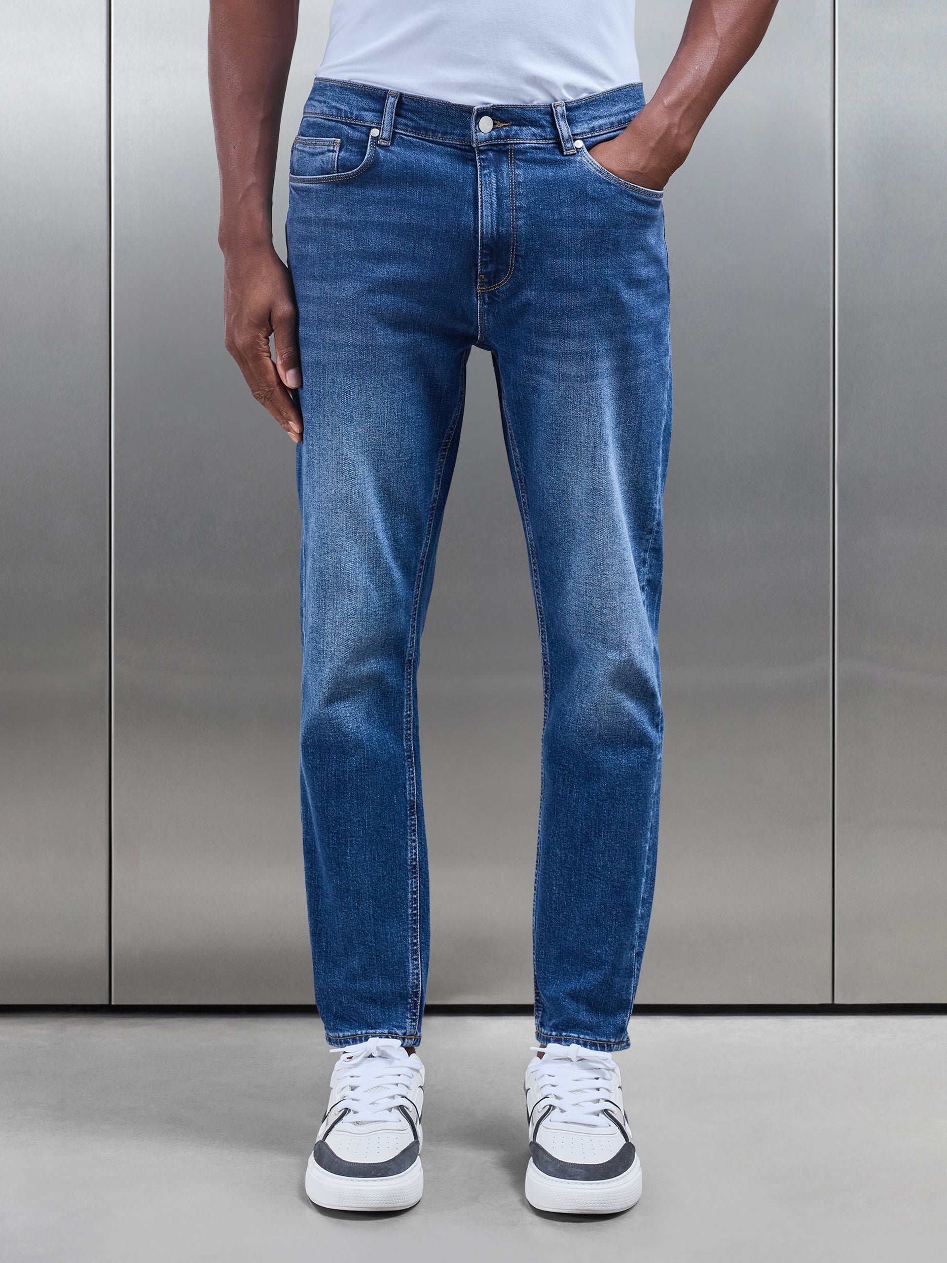 Men’s Jeans - Narrow Leg Cut Mid Blue