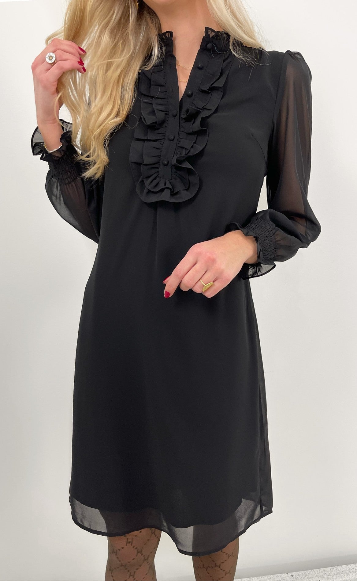 Isalynn – Black Cami Slip Dress