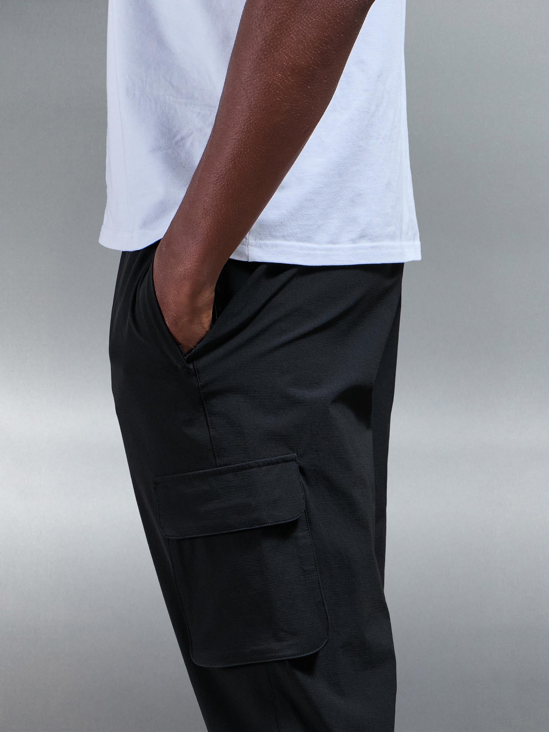 Men’s Cargo Pants in Black – Utility Pockets